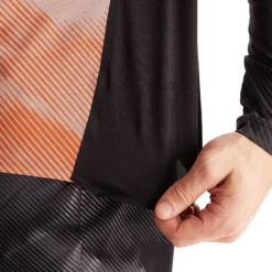 On Running ON Men's Performance-T Lumos - Woodrose/Black -Sportswear 1MD30101285 performance t lumos fw23 woodrose black m g6