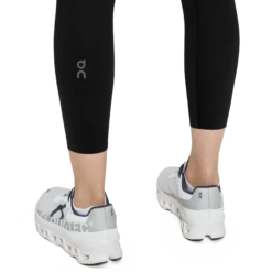 On Running ON Womens Performance Tights 7/8 - Black 13 On Running ON Womens Performance Tights 7/8 - Black -Sportswear 1WD10200553 performance tights 7 8 ss23 black w g6