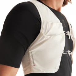 On Running ON Ultra Vest 5L - Undyed White 12 On Running ON Ultra Vest 5L - Undyed White -Sportswear 2UD30020864 ultra vest 5 fw23 undyed white u g5